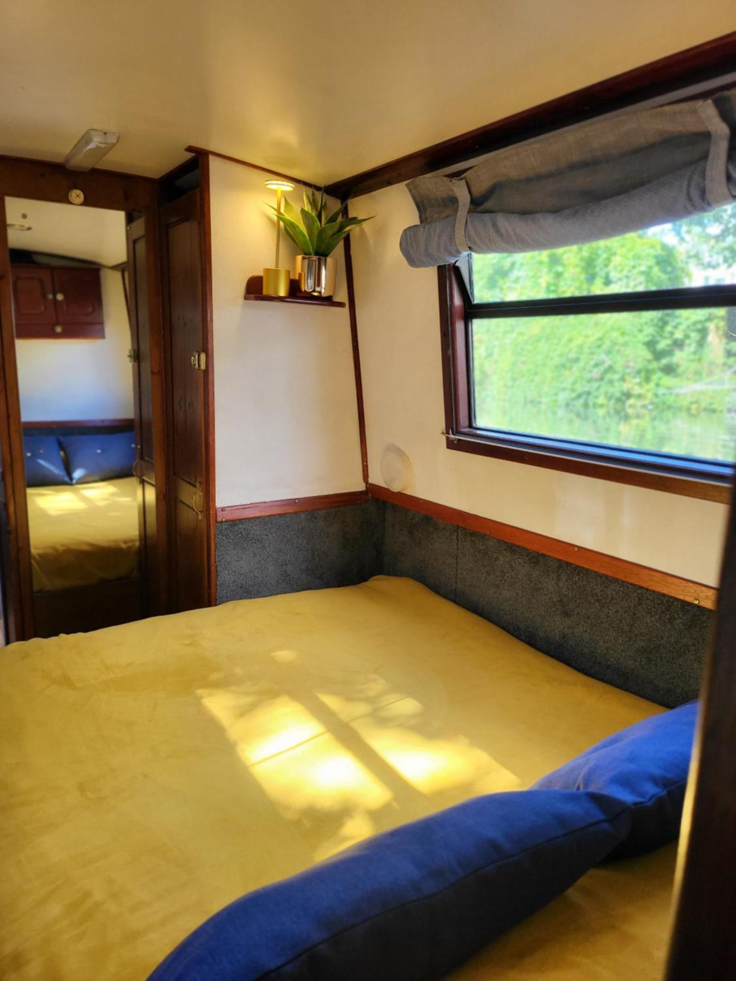 Comfy Canal Boat In Little Venice For Family & Friends Londres Exterior foto